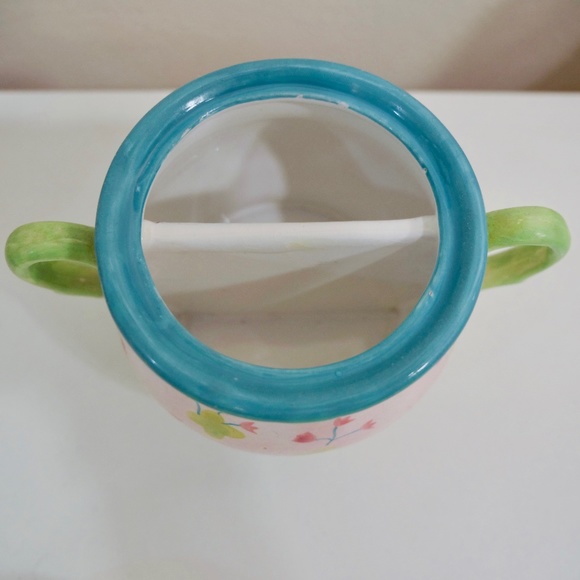 Kimberly Hodges Cupcakes & Cartwheels sugar bow - Picture 9 of 9